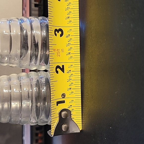 Vintage Beehive Pattern Glas Salt & Pepper Shakers - Picture 8 of 8